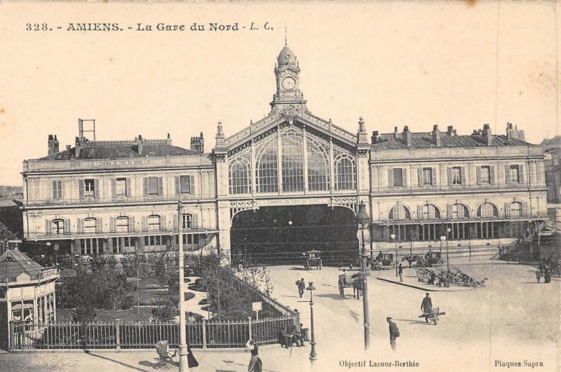 Carte postale ancienne Amiens - La Gare Du Nord à Amiens