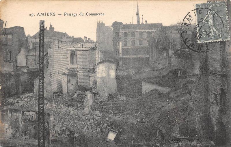 Carte postale ancienne Amiens - Passage Du Commerce à Amiens