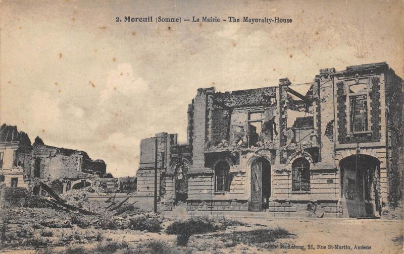 Carte postale ancienne Moreuil - La Mairie à Moreuil