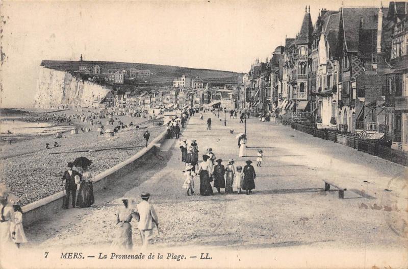 Carte postale ancienne Mers - La Promenade De La Plage