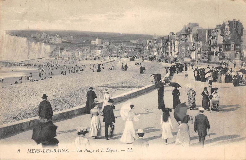 Carte postale ancienne Mers Les Bains - La Plage Et La Digue à Mers-les-Bains