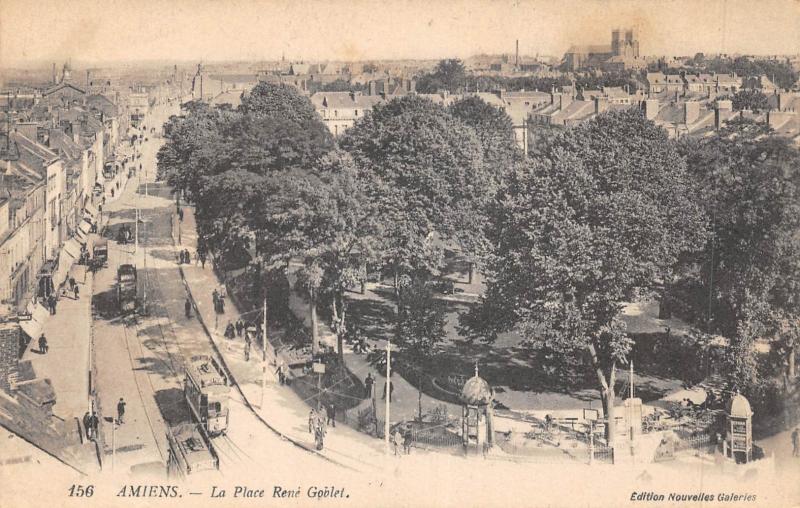 Carte postale ancienne Amiens - La Place Rene Goblet à Amiens