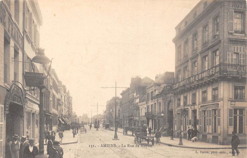 Carte postale ancienne Amiens - La Rue De Noyon à Amiens