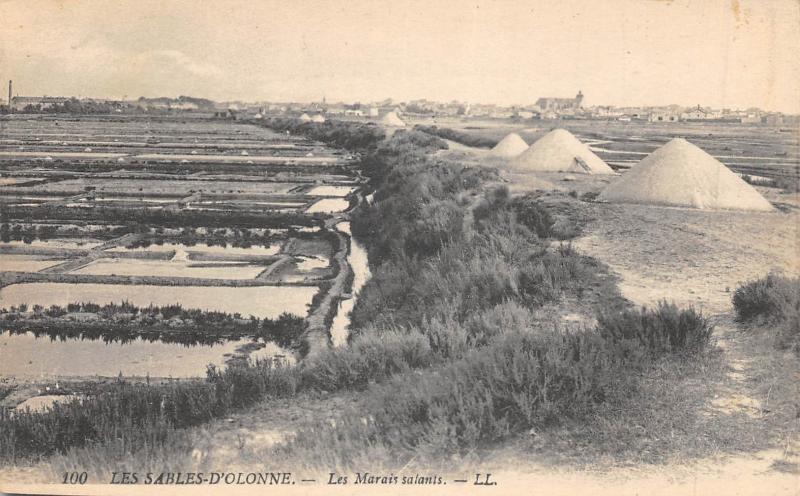 Carte postale ancienne Les Sables D'Olonne - Marais Salants aux Sables-d'Olonne