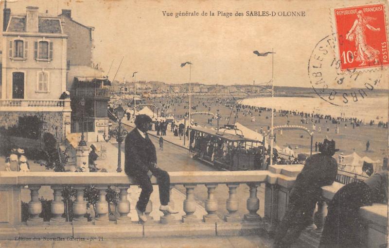 Carte postale ancienne Vue Generale De La Plage Des Sables D'Olonne - Tramway