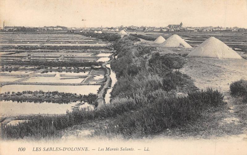 Carte postale ancienne Les Sables D'Olonne - Marais Salants aux Sables-d'Olonne