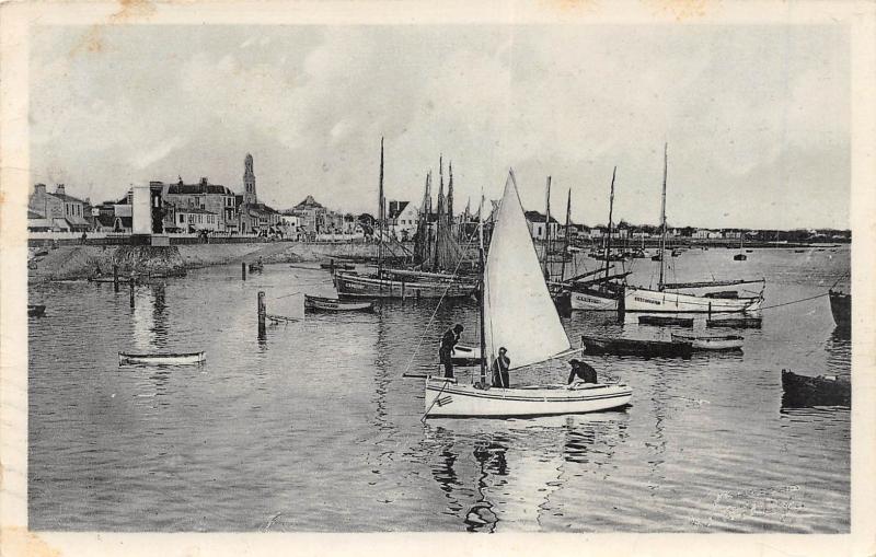 Carte postale ancienne Croix De Vie - Le Port