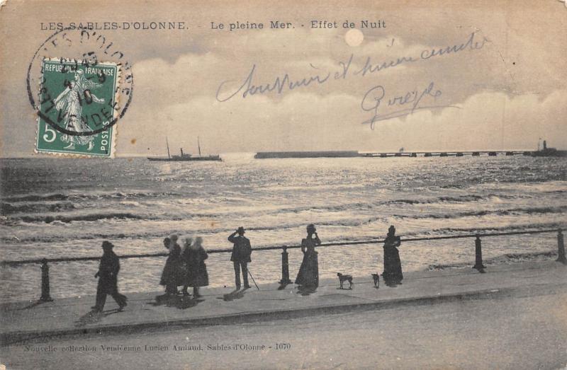Carte postale ancienne Les Sables D'Olonne - Le Pleine Mer - Effet De Nuit aux Sables-d'Olonne