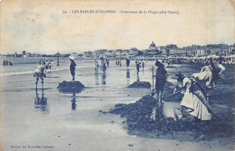 Carte postale ancienne Les Sables D'Olonne - Panorama De La Plage - Cote Ouest - Enfants - Jeux aux Sables-d'Olonne