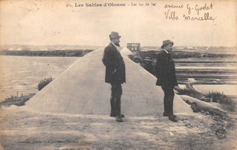 Carte postale ancienne Les Sables D'Olonne - Les Tas De Sel aux Sables-d'Olonne