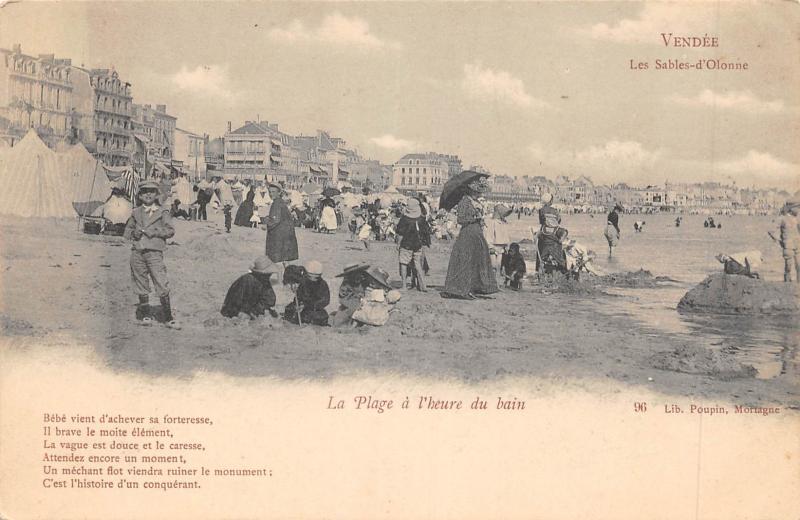 Carte postale ancienne Les Sables D'Olonne - La Plage A L'Heure Du Bain aux Sables-d'Olonne