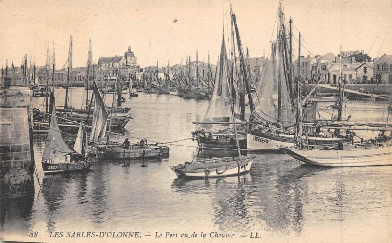 Carte postale ancienne Les Sables D'Olonne - Le Port Vu De La Chaume aux Sables-d'Olonne