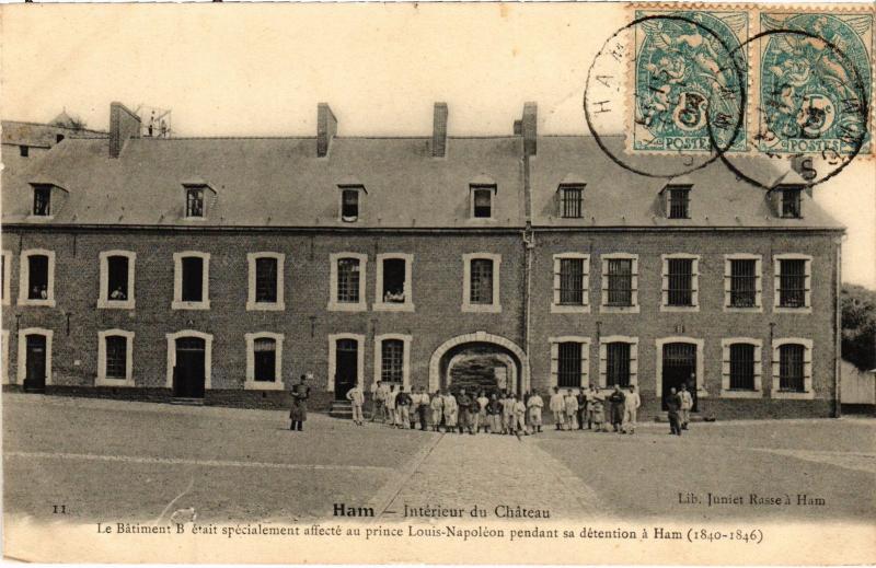 Carte postale ancienne Ham le chateau interieur
