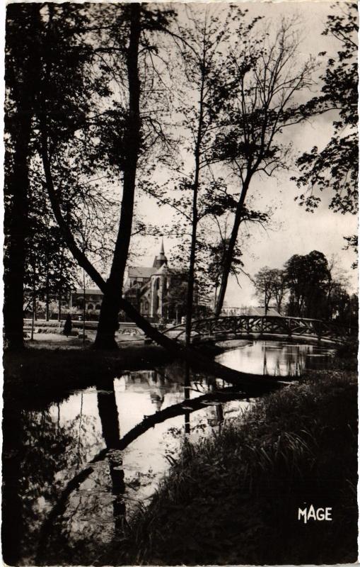Carte postale ancienne Ham Parc Delicourt et eglise à Licourt