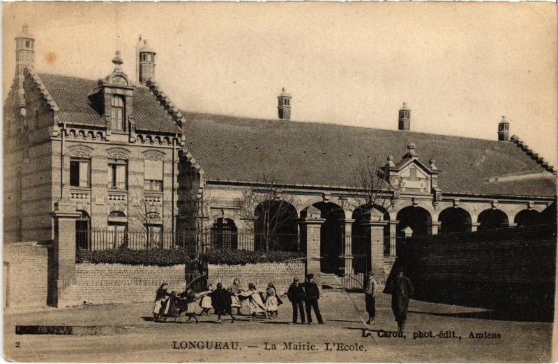 Carte postale ancienne Longueau la Mairie Ecole à Longueau