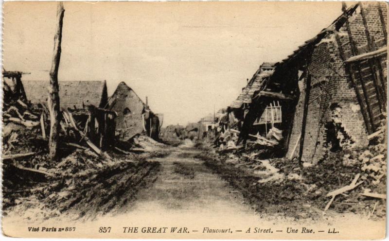 Carte postale ancienne Flaucourt une rue à Flaucourt