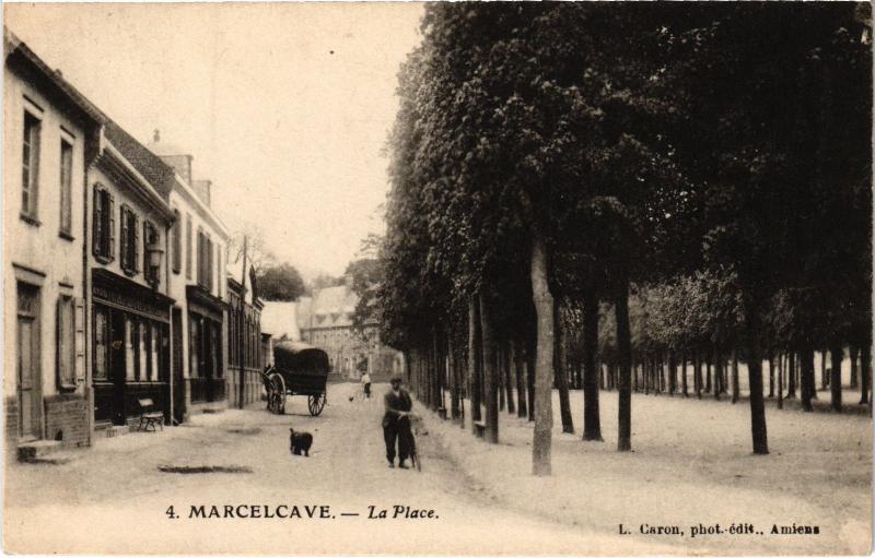 Carte postale ancienne Marcelcave la place à Marcelcave