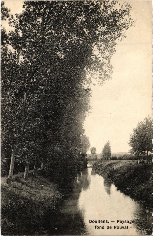 Carte postale ancienne Doullens Paysage fond de Rouval à Doullens