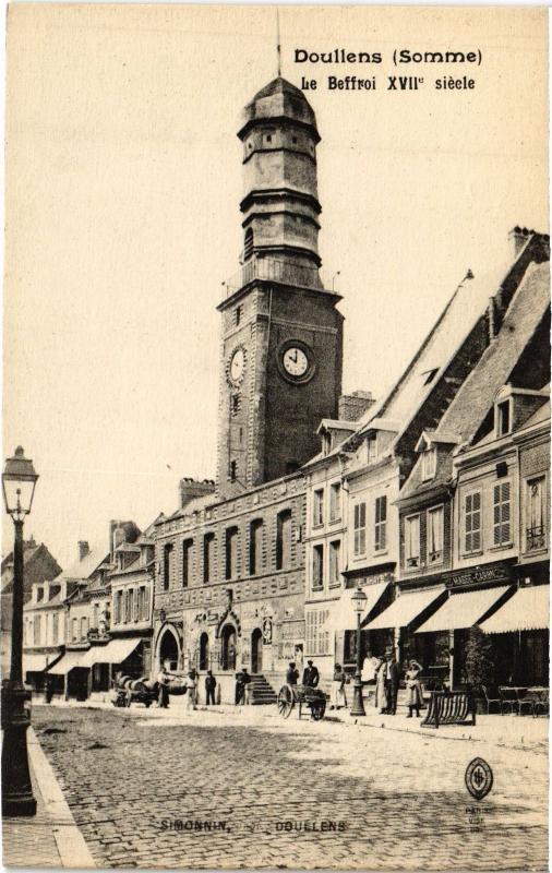 Carte postale ancienne Doullens le Beffroi à Doullens