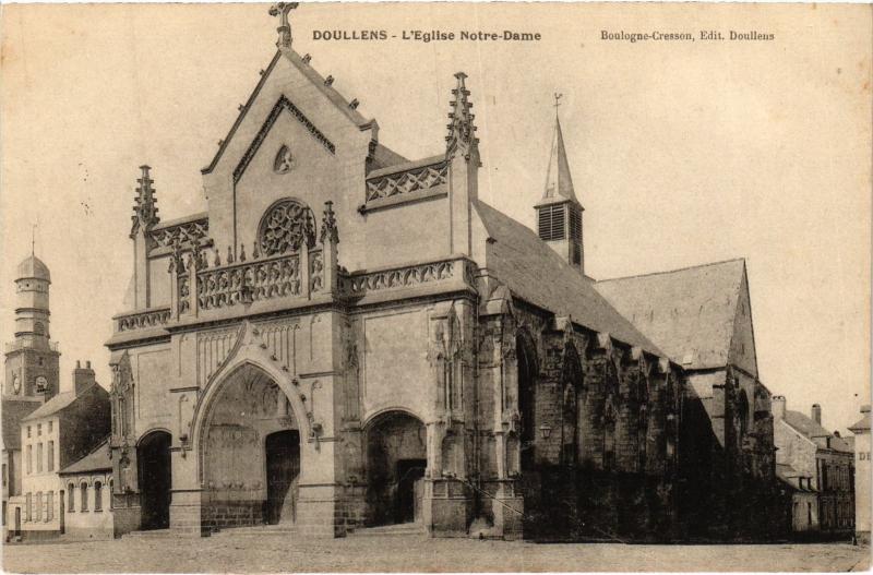 Carte postale ancienne Doullens Eglise Notre Dame à Doullens