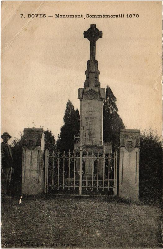 Carte postale ancienne Boves Monument Commemoratif à Boves