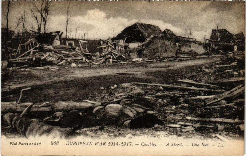 Carte postale ancienne Combles une rue à Combles