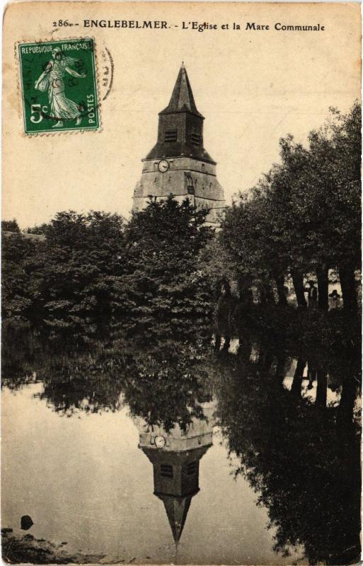 Carte postale ancienne Englebelmer eglise et la Mare Communale à Englebelmer
