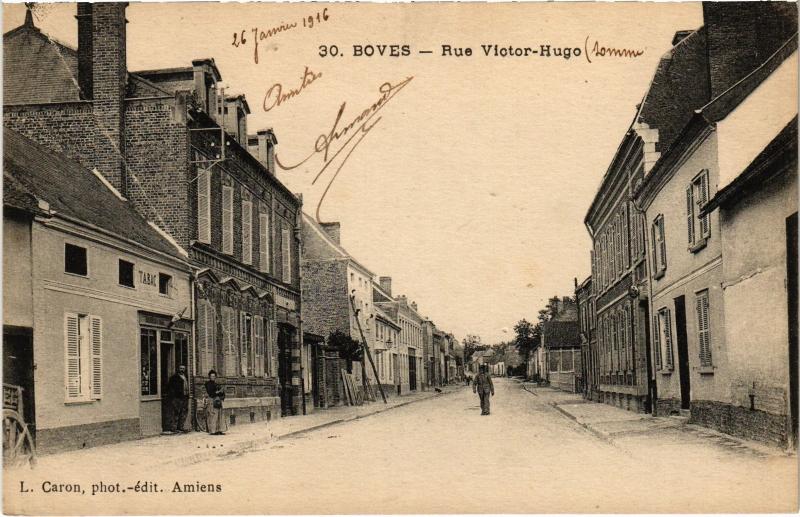 Carte postale ancienne Boves Rue Victor Hugo à Boves