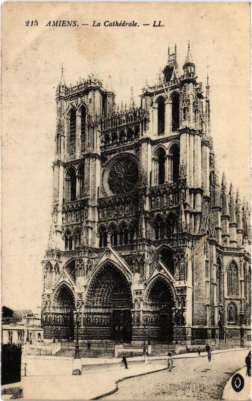 Carte postale ancienne Amiens la cathedrale à Amiens