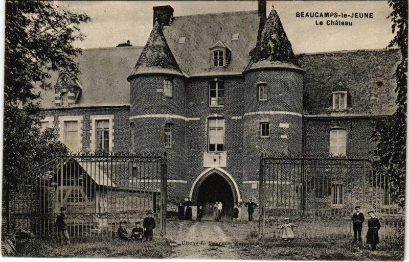 Carte postale ancienne Beaucamps le chateau