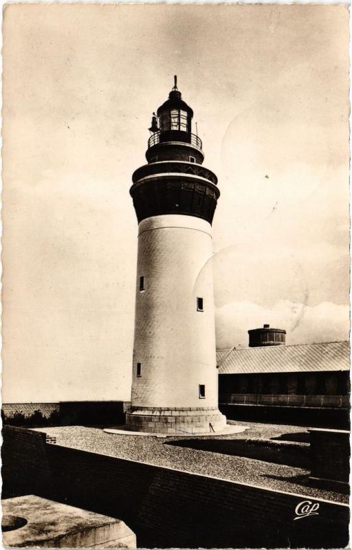 Carte postale ancienne Ault le phare