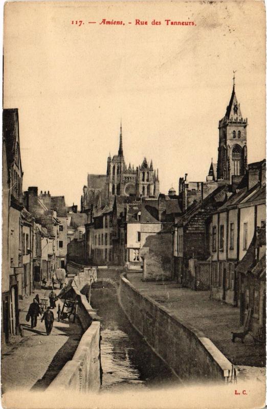 Carte postale ancienne Amiens Rue des Tanneurs à Amiens
