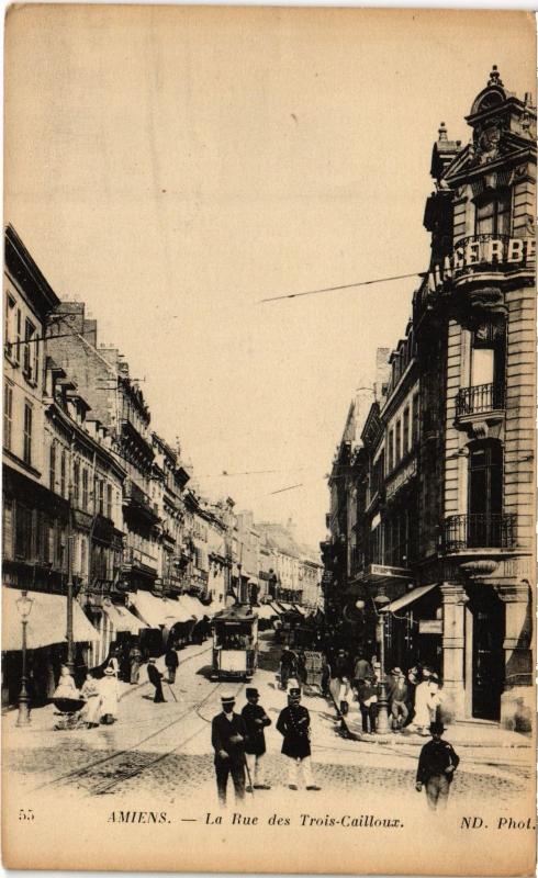 Carte postale ancienne Amiens Rue des Trois Cailloux à Amiens
