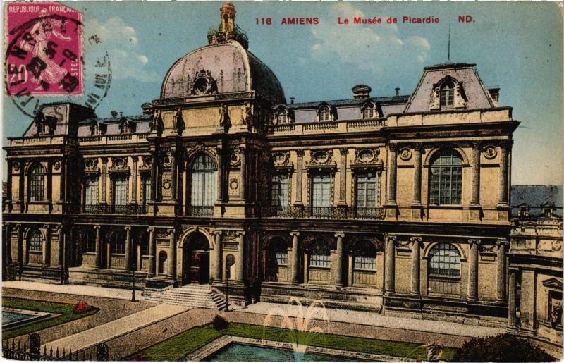 Carte postale ancienne Amiens Musee de Picardie à Amiens