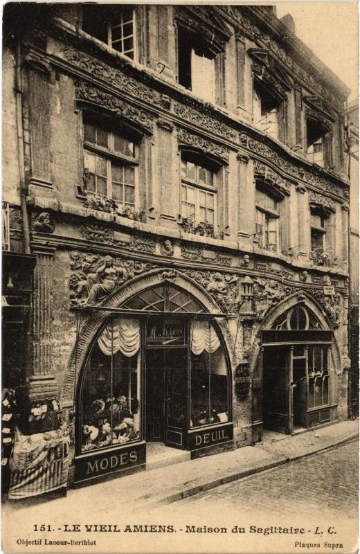 Carte postale ancienne Amiens Maison du Sagittaire à Amiens