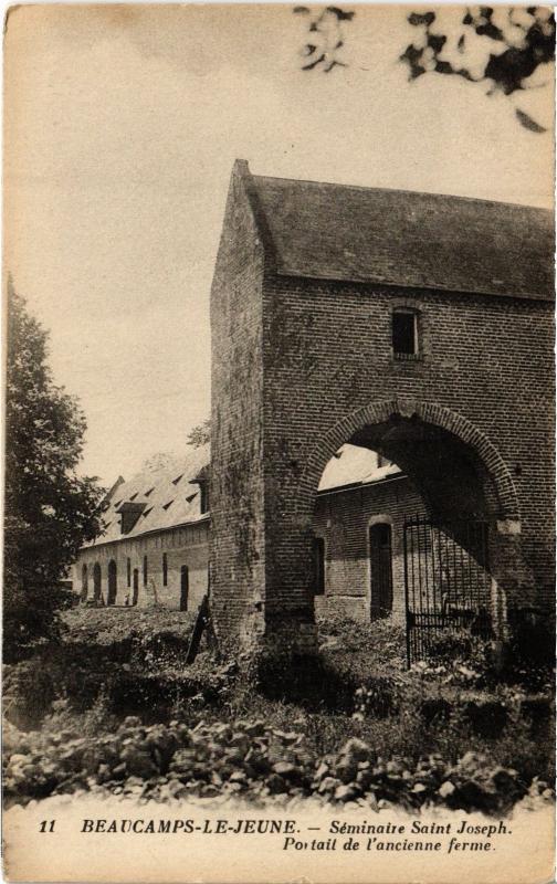 Carte postale ancienne Beaucamps Semianire Saint-Joseph