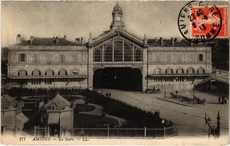 Carte postale ancienne Amiens la gare à Amiens