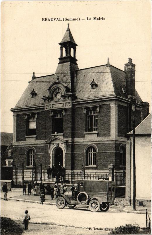 Carte postale ancienne Beauval la Mairie à Beauval