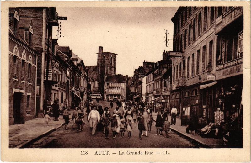 Carte postale ancienne Ault Grande Rue