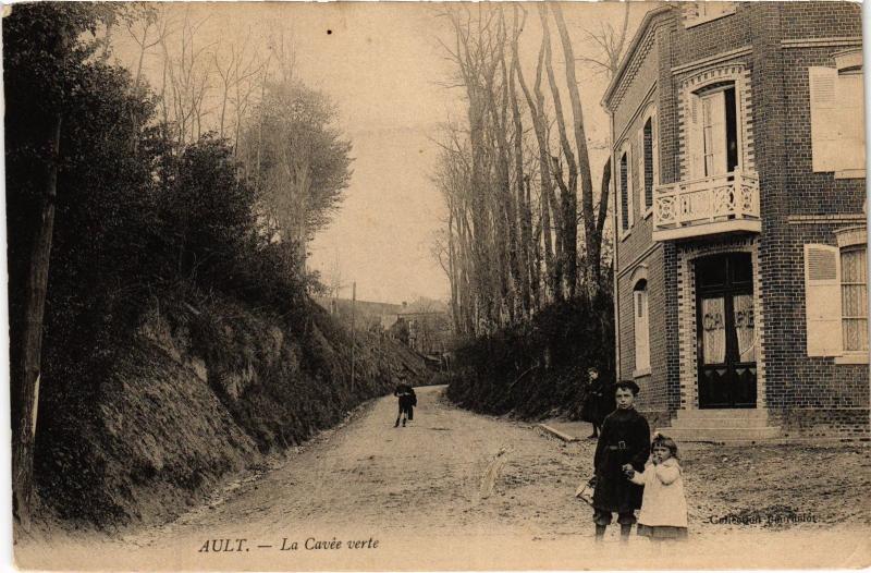 Carte postale ancienne Ault la cavee verte