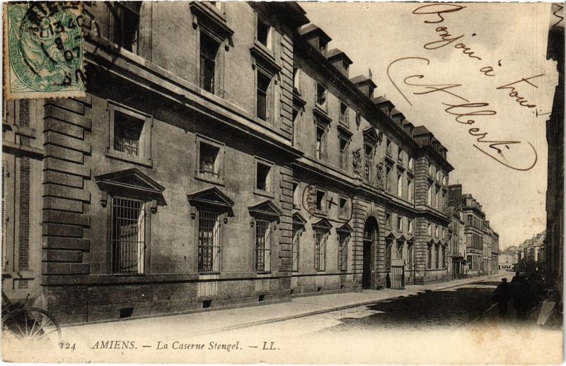 Carte postale ancienne Amiens la Caserne Stengel à Amiens