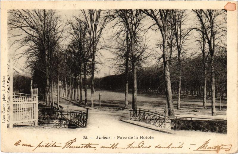 Carte postale ancienne Amiens Parc de la Hotole à Amiens