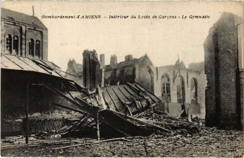 Carte postale ancienne Amiens interieur du Lycee de Garcons à Amiens