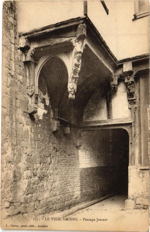 Carte postale ancienne Amiens Passage Jossart à Amiens