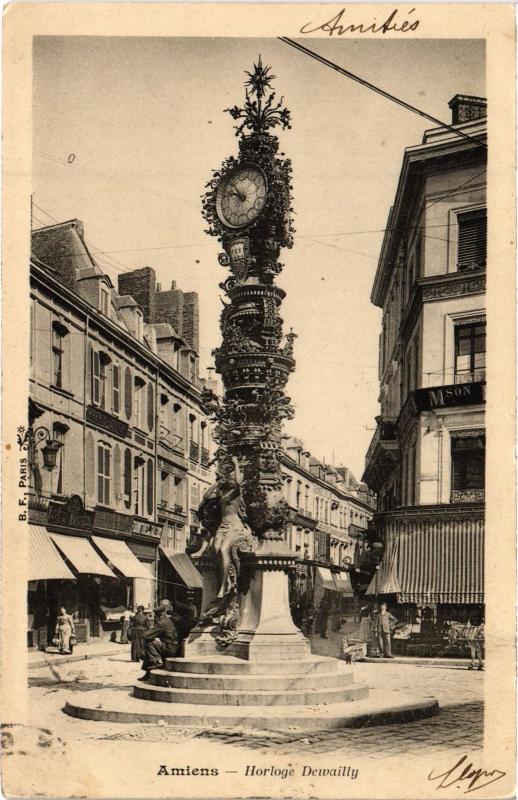 Carte postale ancienne Amiens Horloge Dewailly à Amiens