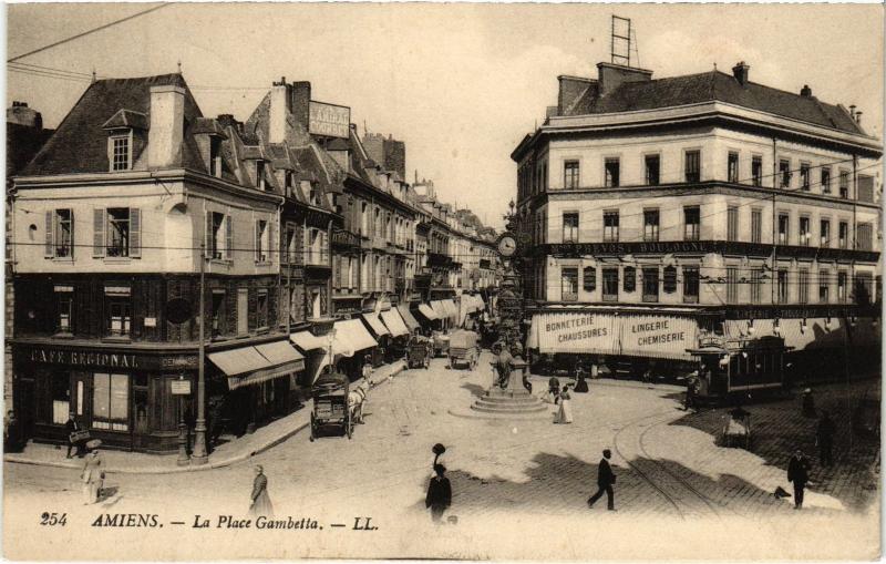Carte postale ancienne Amiens Place Gambetta à Amiens