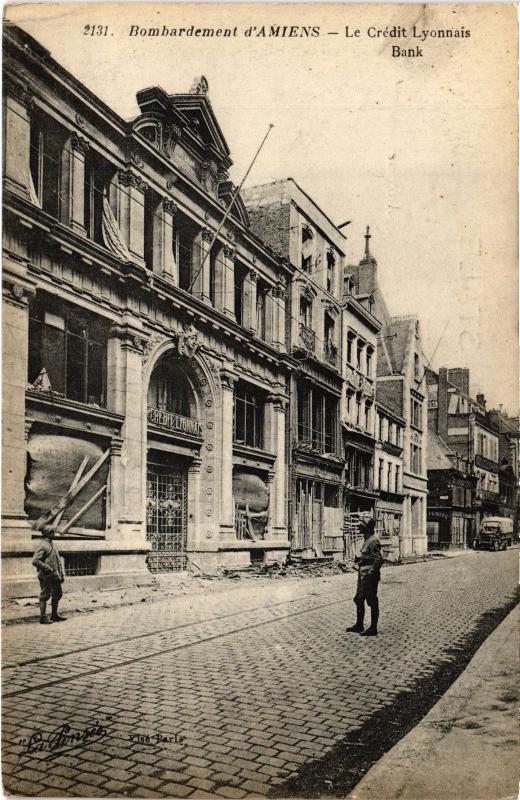 Carte postale ancienne Amiens Credit Lyonnais Bank à Amiens