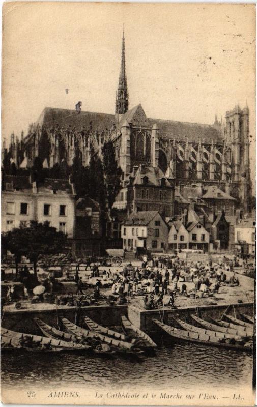 Carte postale ancienne Amiens la cathedrale à Amiens