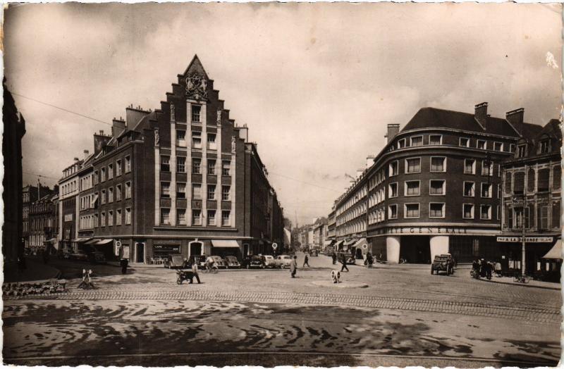 Carte postale ancienne Amiens Place Rene Goblet à Amiens