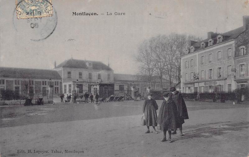Carte postale ancienne Montlucon - La Gare - cpa émail à Montluçon